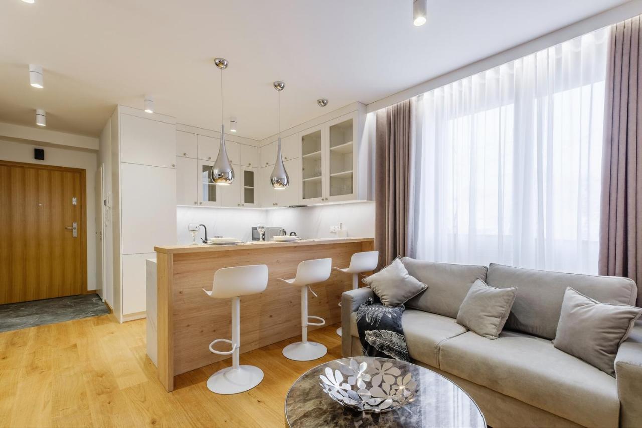Florencja - Nowy Apartament W Centrum Miasta Z Klimatyzacja Oraz Zadaszonym Parkingiem W Cenie Nowy Targ Exteriör bild